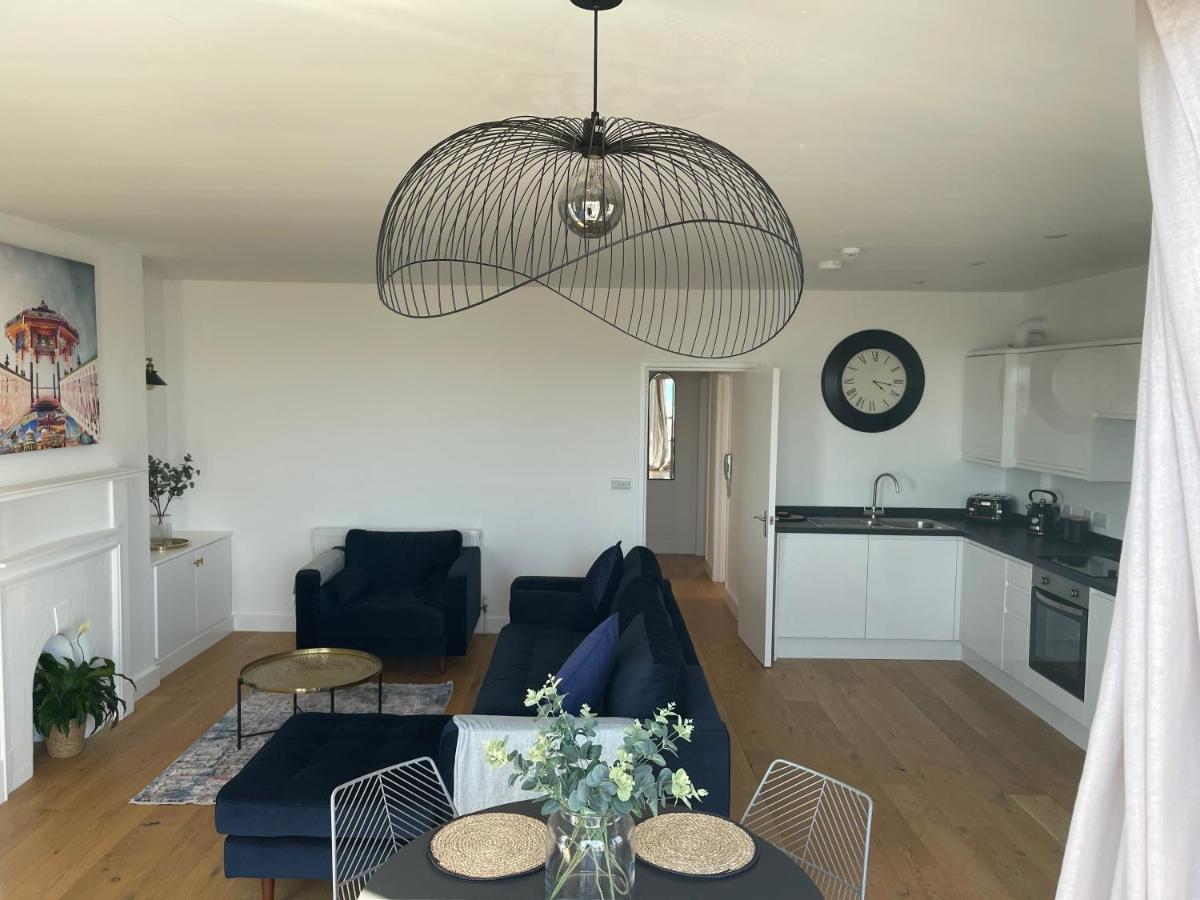 Seaview Flat With Balcony, Spacious 2 Bedroom Worthing Exterior foto
