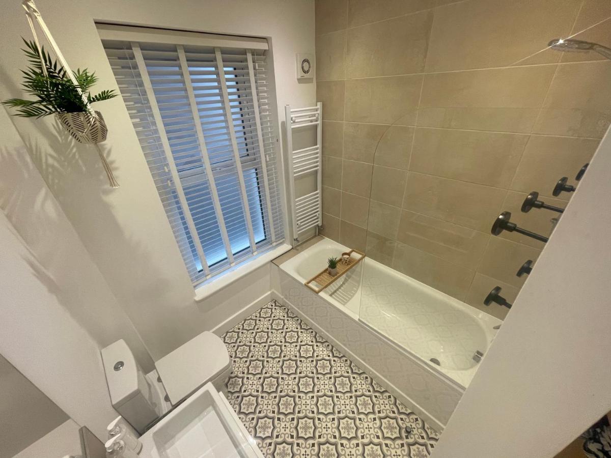 Seaview Flat With Balcony, Spacious 2 Bedroom Worthing Exterior foto